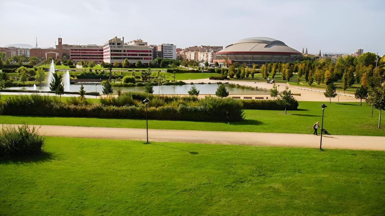 Jardines Del Ebro, 8 Pax, Ideal Grupos Logroño Buitenkant foto