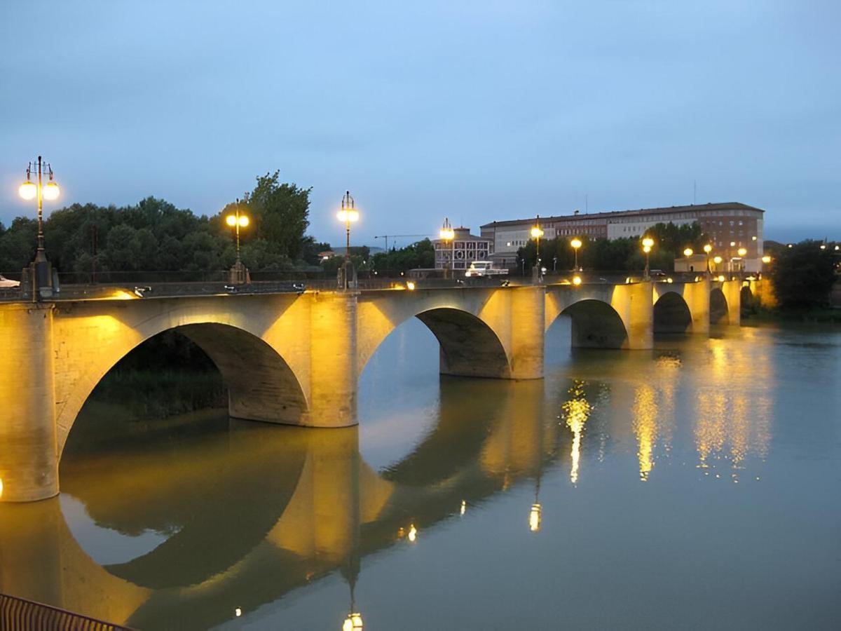 Jardines Del Ebro, 8 Pax, Ideal Grupos Logroño Buitenkant foto